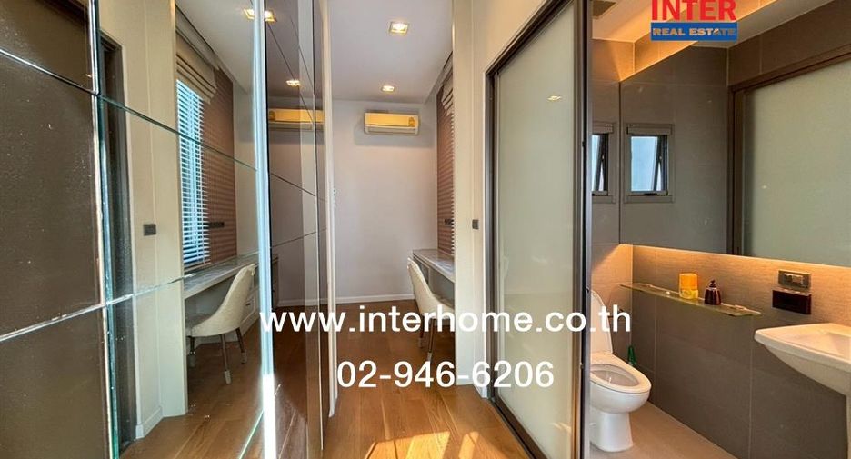 For sale 4 bedrooms house in Bang Kapi, Bangkok