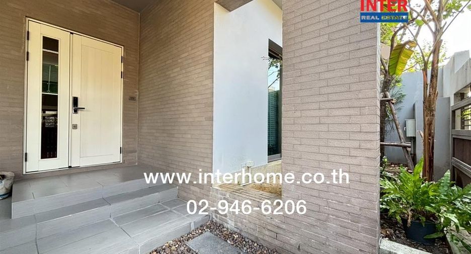 For sale 4 bedrooms house in Bang Kapi, Bangkok