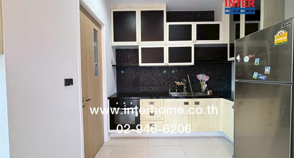 For sale 4 bedrooms house in Bang Kapi, Bangkok
