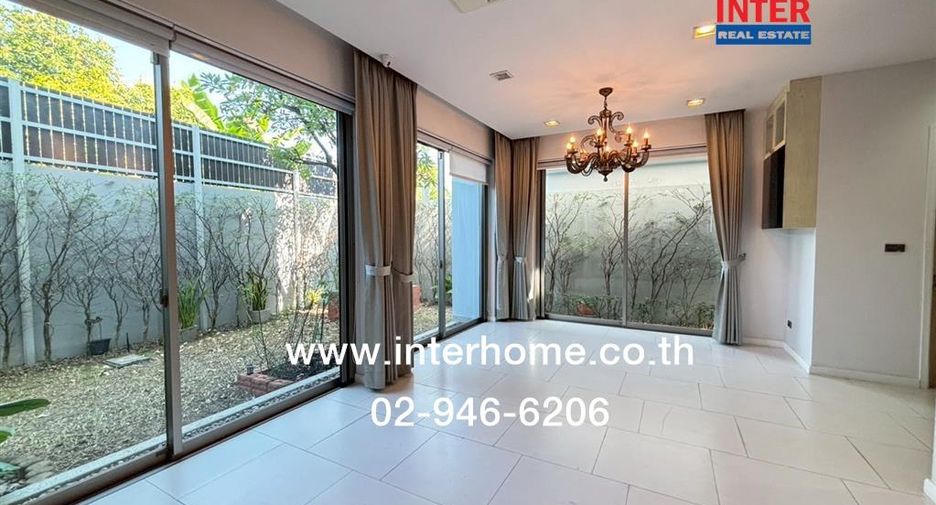 For sale 4 bedrooms house in Bang Kapi, Bangkok