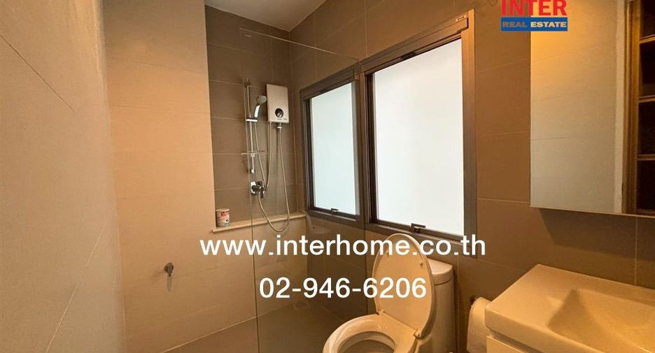 For sale 4 bedrooms house in Bang Kapi, Bangkok