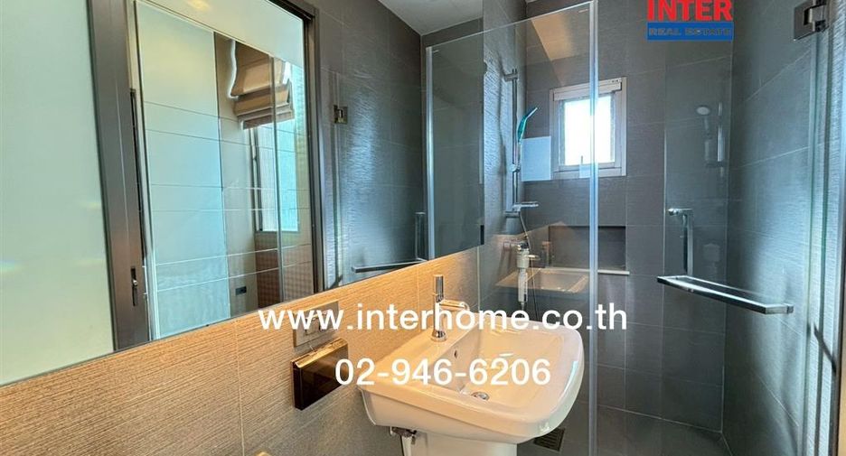 For sale 4 bedrooms house in Bang Kapi, Bangkok