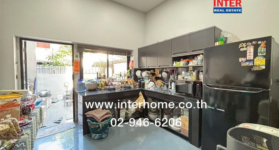 For sale 5 bedrooms house in Din Daeng, Bangkok