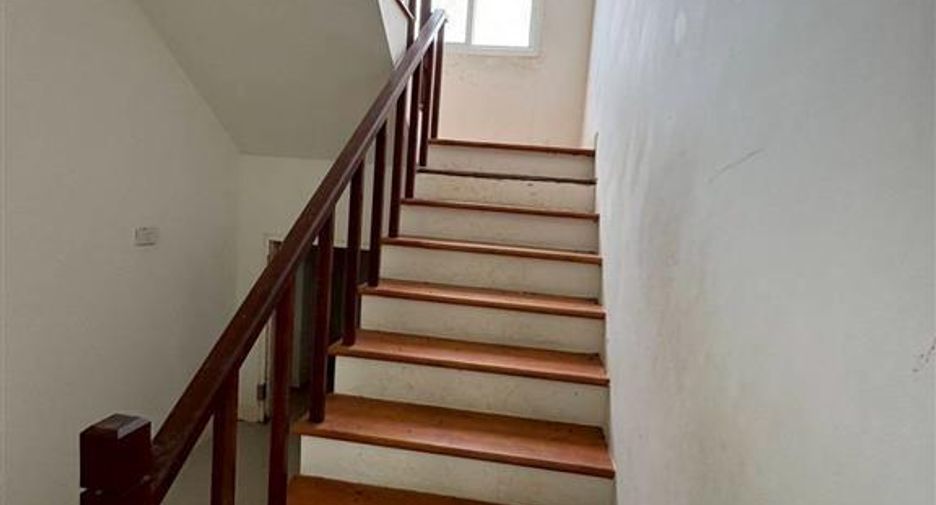 For sale 4 bedrooms house in Nong Chok, Bangkok