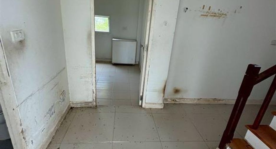 For sale 4 bedrooms house in Nong Chok, Bangkok