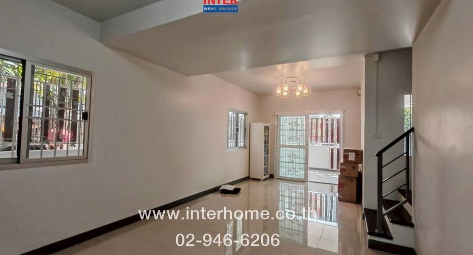 À vendre 3 chambres maison de ville à Khlong Luang, Pathum Thani