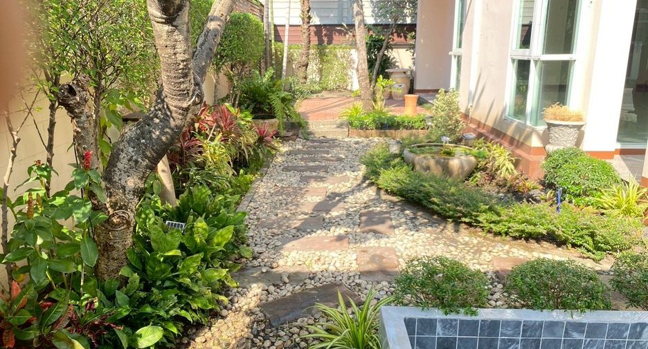 For rent and for sale 3 bedrooms house in Pak Kret, Nonthaburi