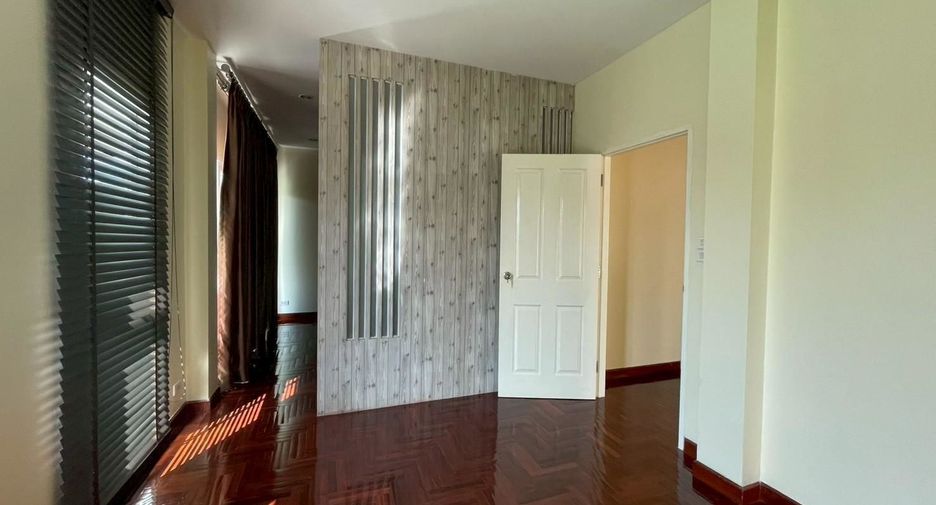 For rent and for sale 3 bedrooms house in Pak Kret, Nonthaburi