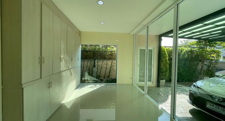 For rent and for sale 3 bedrooms house in Pak Kret, Nonthaburi