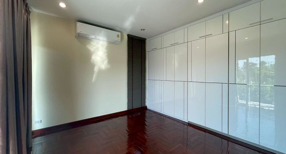 For rent and for sale 3 bedrooms house in Pak Kret, Nonthaburi