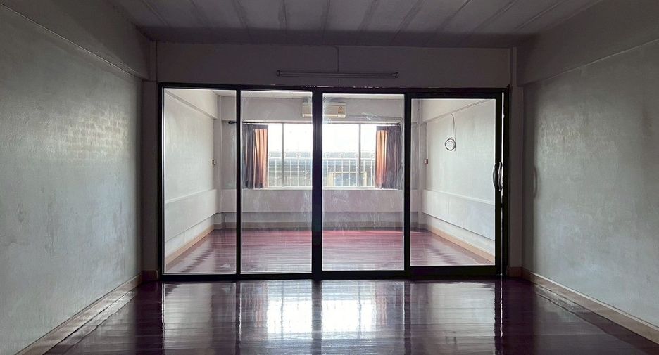 For sale 2 bedrooms retail Space in Bang Phae, Ratchaburi