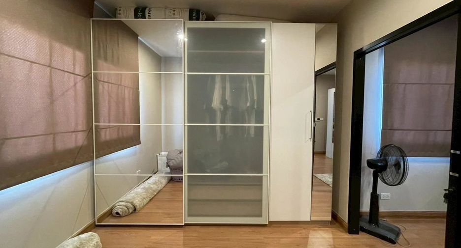 Casa en venta de 5 habitaciones en Lam Luk Ka, Pathum Thani