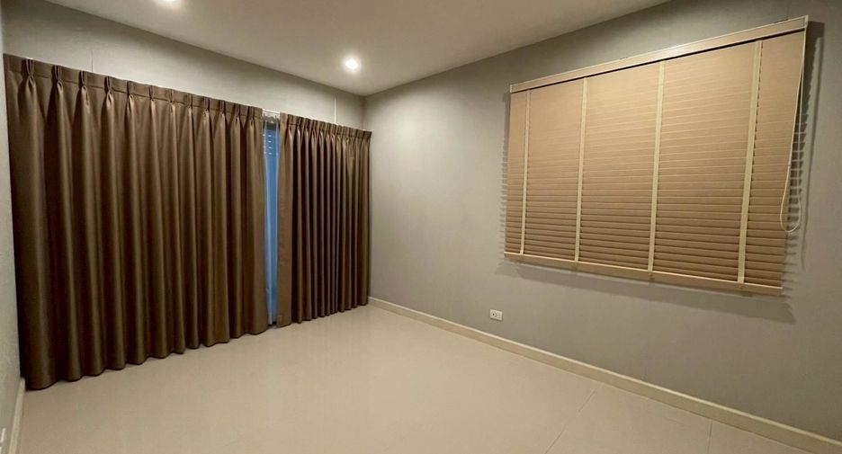 Casa en venta de 5 habitaciones en Lam Luk Ka, Pathum Thani