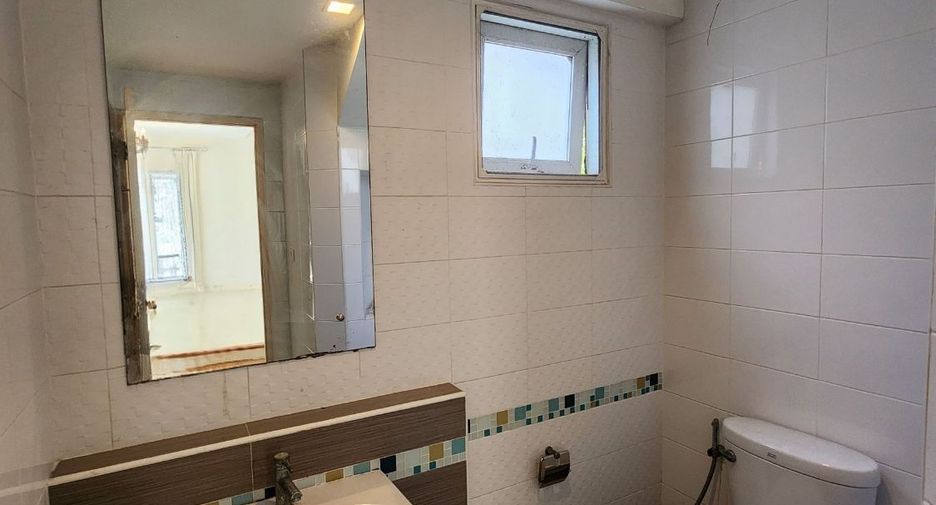 Haus zum Kauf mit 3 Zimmer in Sai Mai, Bangkok