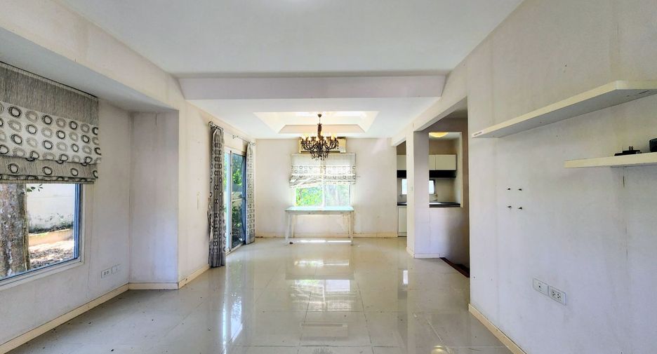Haus zum Kauf mit 3 Zimmer in Sai Mai, Bangkok