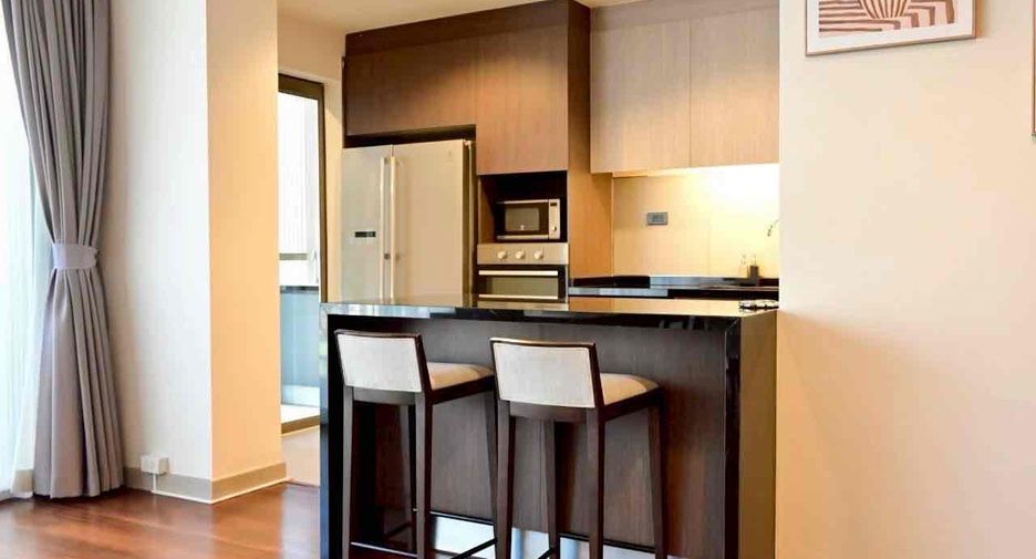 For rent 4 bedrooms apartment in Khlong Toei, Bangkok