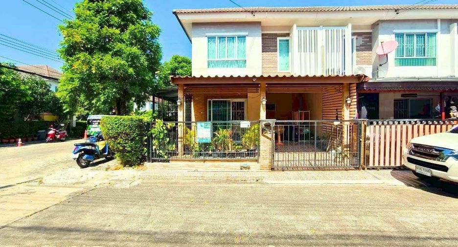 For sale 3 bedrooms townhouse in Mueang Nonthaburi, Nonthaburi