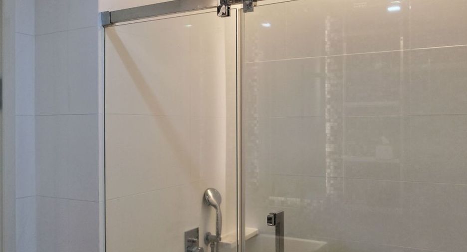Condo en venta de 2 habitaciones en Khlong Toei, Bangkok