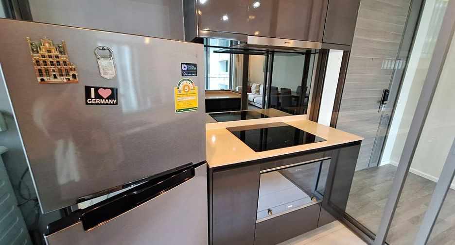 Condo en venta de 2 habitaciones en Khlong Toei, Bangkok
