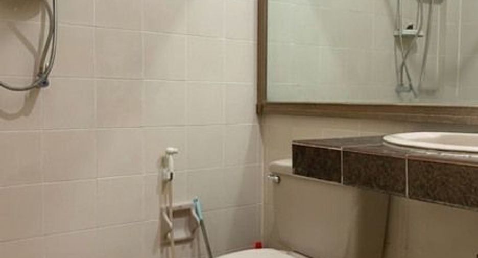 For sale 3 bedrooms townhouse in Lat Krabang, Bangkok