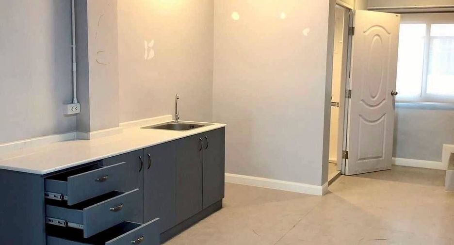 Local comercial en venta de 3 habitaciones en Khlong Luang, Pathum Thani
