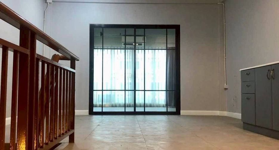 Local comercial en venta de 3 habitaciones en Khlong Luang, Pathum Thani
