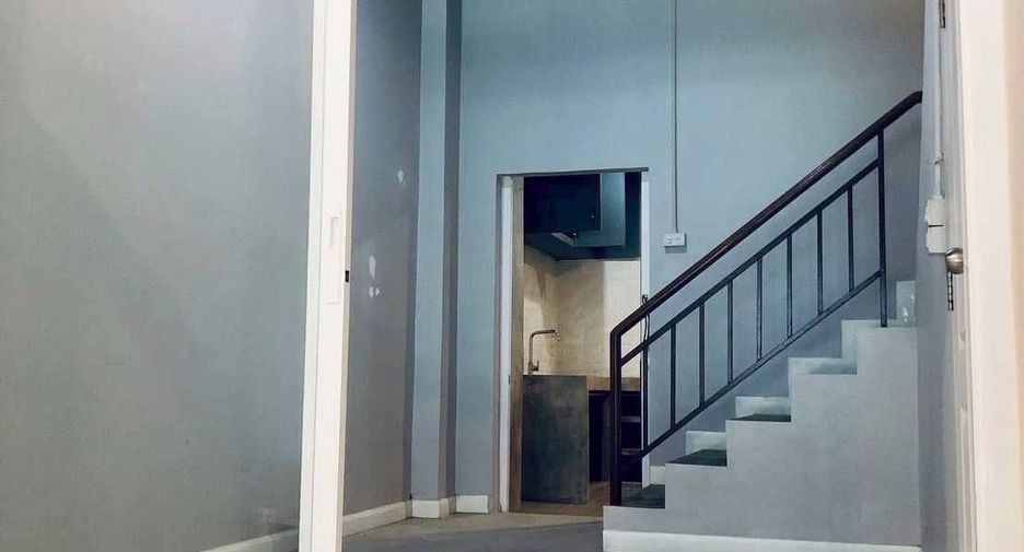 Local comercial en venta de 3 habitaciones en Khlong Luang, Pathum Thani