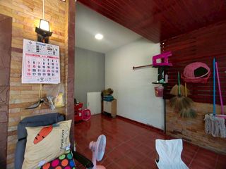 For sale 3 bedrooms townhouse in Mueang Samut Sakhon, Samut Sakhon