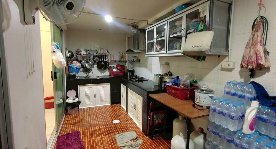 Reihenhaus zum Kauf mit 3 Zimmer in Mueang Samut Sakhon, Samut Sakhon