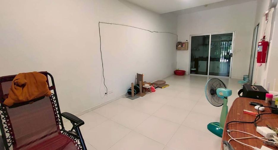 Reihenhaus zum Kauf mit 3 Zimmer in Mueang Samut Sakhon, Samut Sakhon