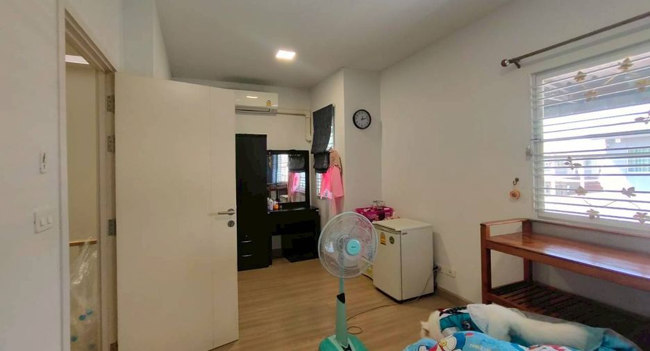 Reihenhaus zum Kauf mit 3 Zimmer in Mueang Samut Sakhon, Samut Sakhon