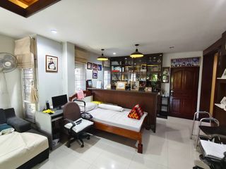 Casa en venta de 5 habitaciones en Pak Kret, Nonthaburi