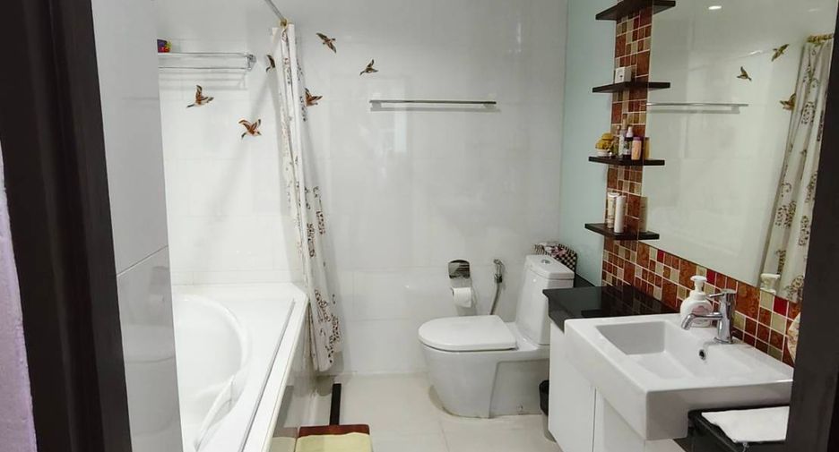Casa en venta de 5 habitaciones en Pak Kret, Nonthaburi