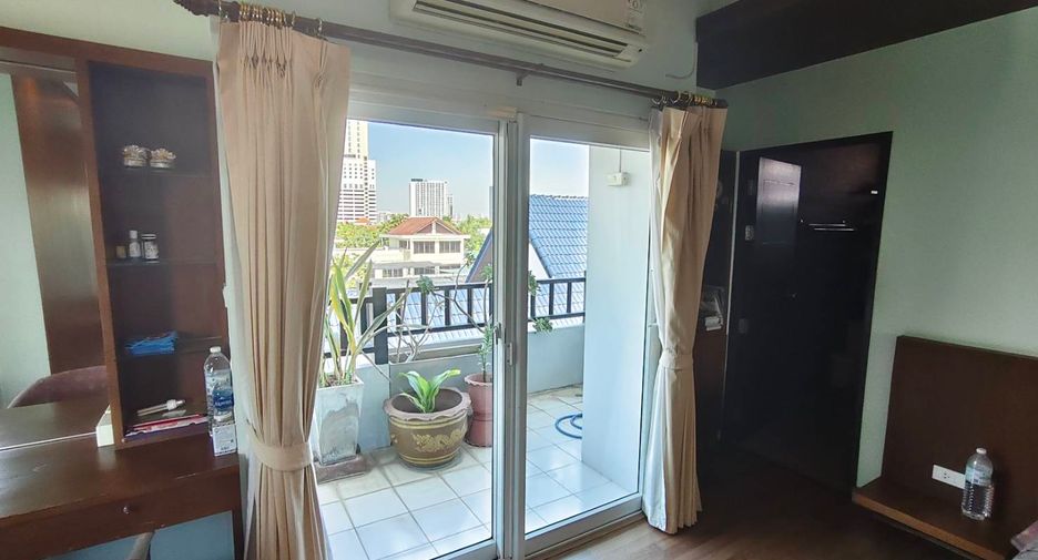Casa en venta de 5 habitaciones en Pak Kret, Nonthaburi