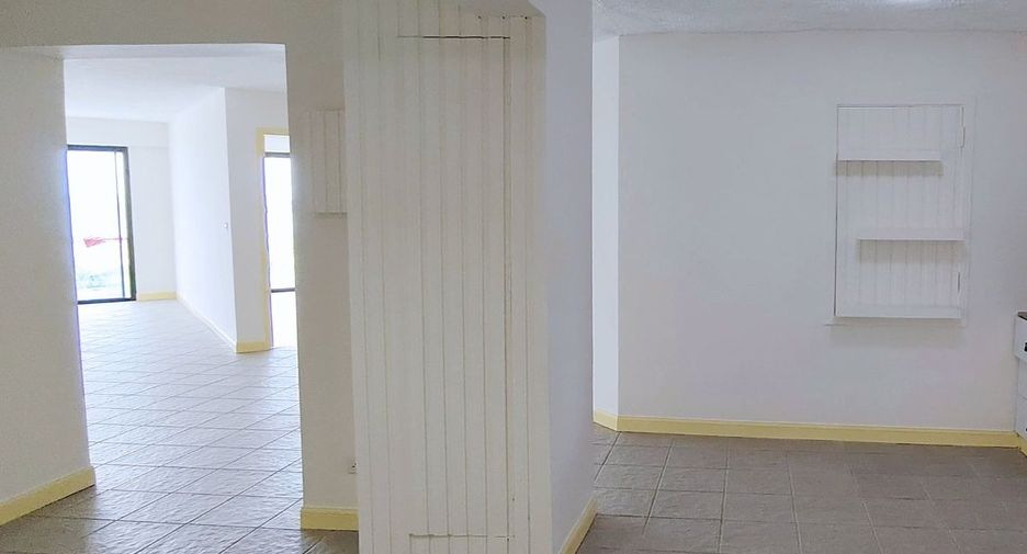 For rent and for sale 3 bedrooms condo in Jomtien, Pattaya