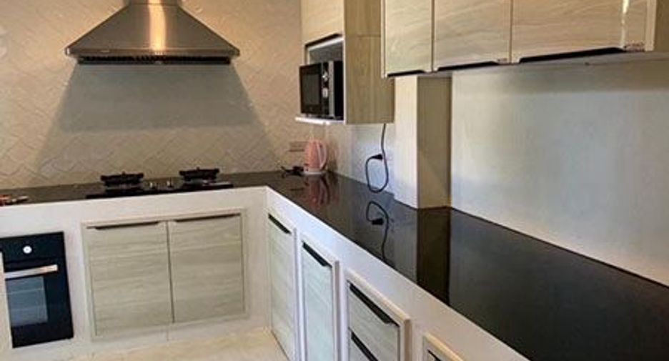 For sale 4 bedrooms house in Hang Dong, Chiang Mai