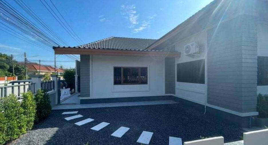 For rent 4 bedrooms house in Mueang Phuket, Phuket