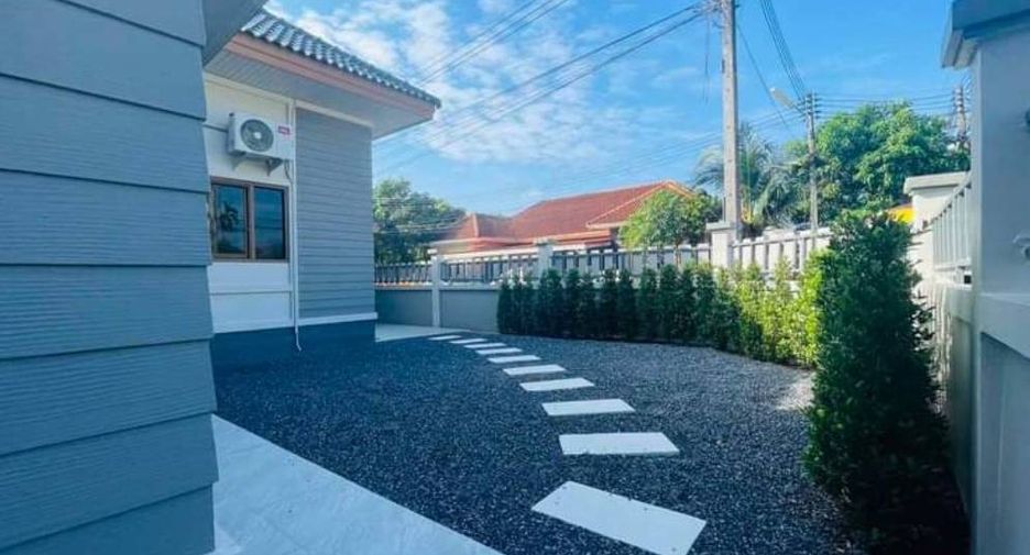 For rent 4 bedrooms house in Mueang Phuket, Phuket