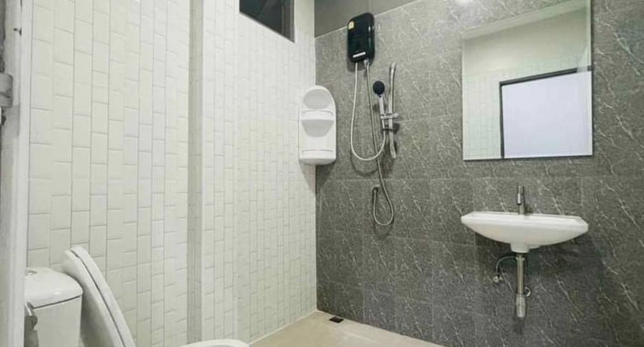 For rent 4 bedrooms house in Mueang Phuket, Phuket