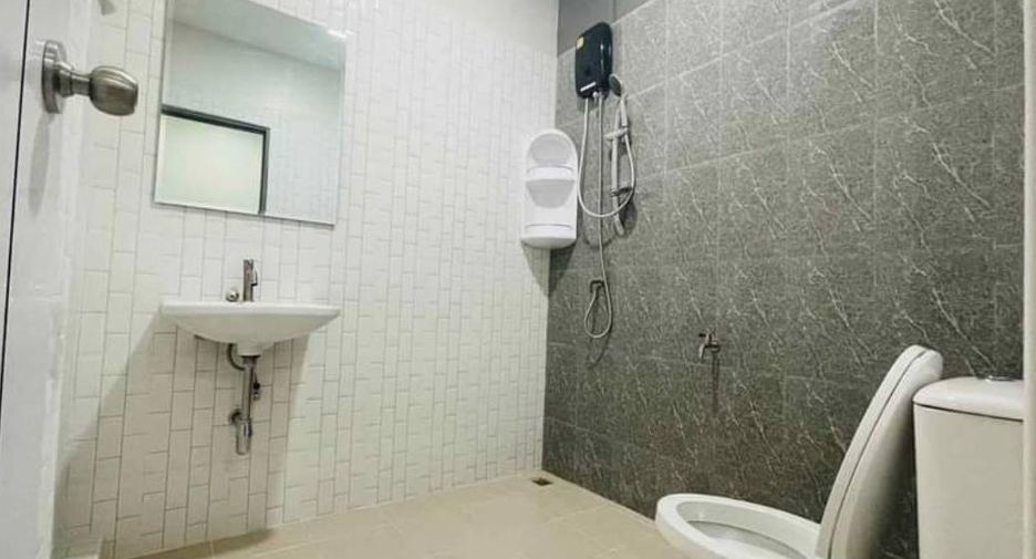 For rent 4 bedrooms house in Mueang Phuket, Phuket