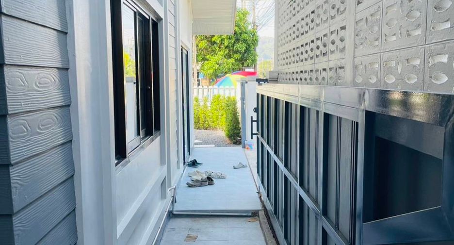 For rent 4 bedrooms house in Mueang Phuket, Phuket