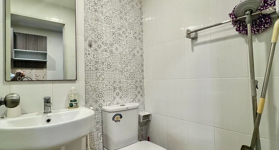 For sale 1 bed condo in Min Buri, Bangkok