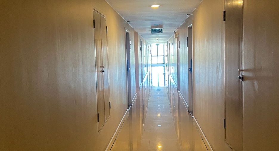 For sale 1 bed condo in Min Buri, Bangkok