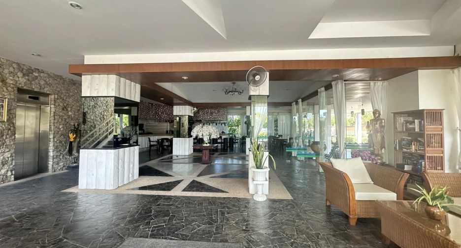 For sale 1 bed condo in Mueang Rayong, Rayong