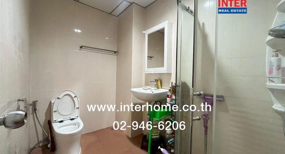 出售 4 卧室 联排别墅 在 Chom Thong, 曼谷