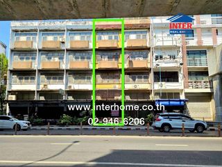 For sale 3 bedrooms retail Space in Bang Phlat, Bangkok