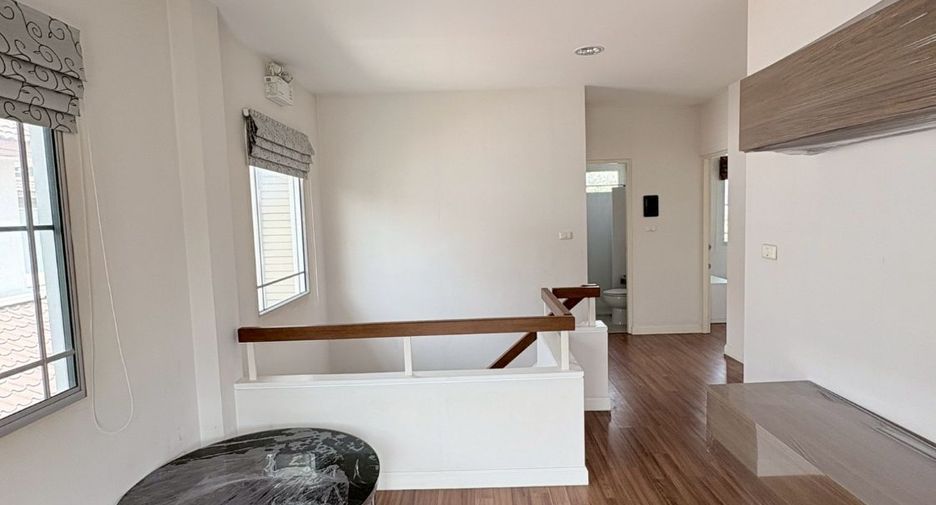 À vendre 3 chambres maison à Pak Kret, Nonthaburi