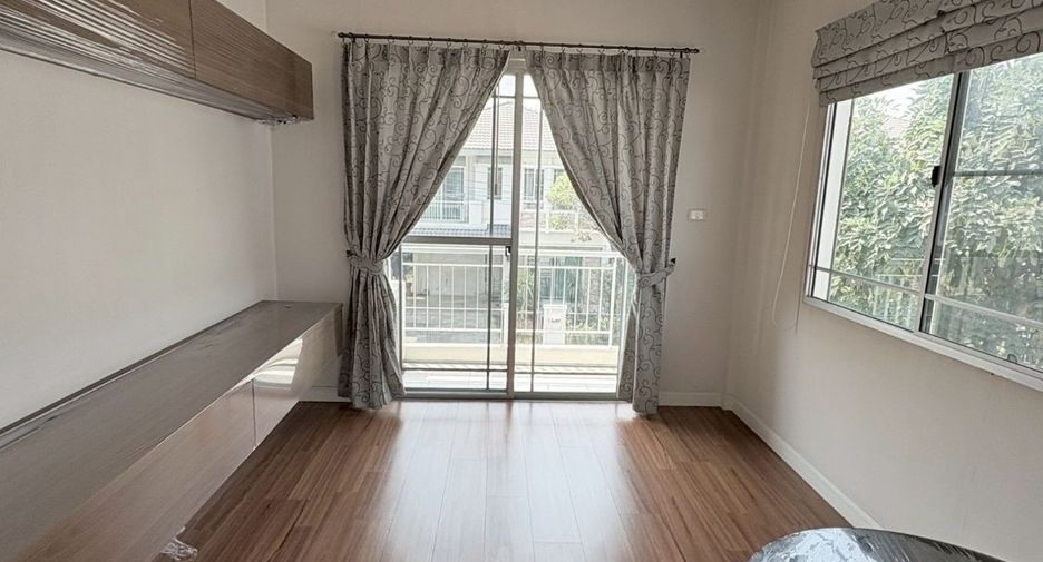 À vendre 3 chambres maison à Pak Kret, Nonthaburi