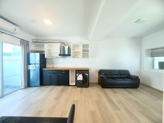 For rent 2 bedrooms townhouse in Bang Phli, Samut Prakan
