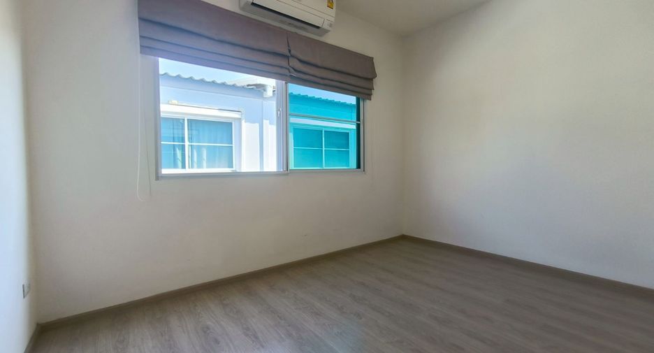 For rent 2 bedrooms townhouse in Bang Phli, Samut Prakan
